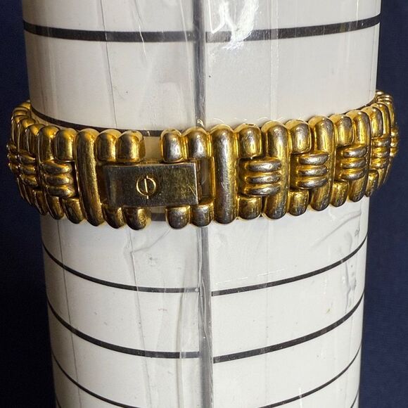 Elgin Women's Gold-Tone Quartz Watch - Picture 4 of 5